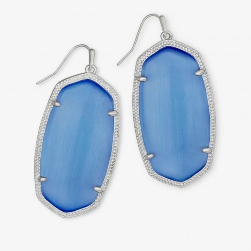 NWT Rare & Retired Kendra Scott Danielle Earrings Periwinkle Cats Eye & Silver!